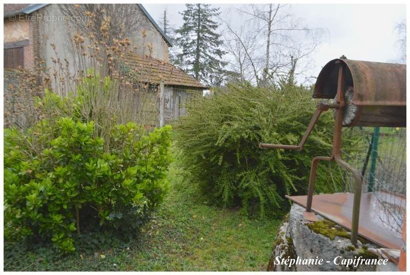 Maison à MERY-ES-BOIS