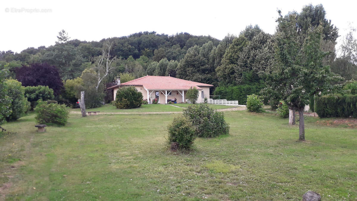 Maison à SAINT-PEY-DE-CASTETS