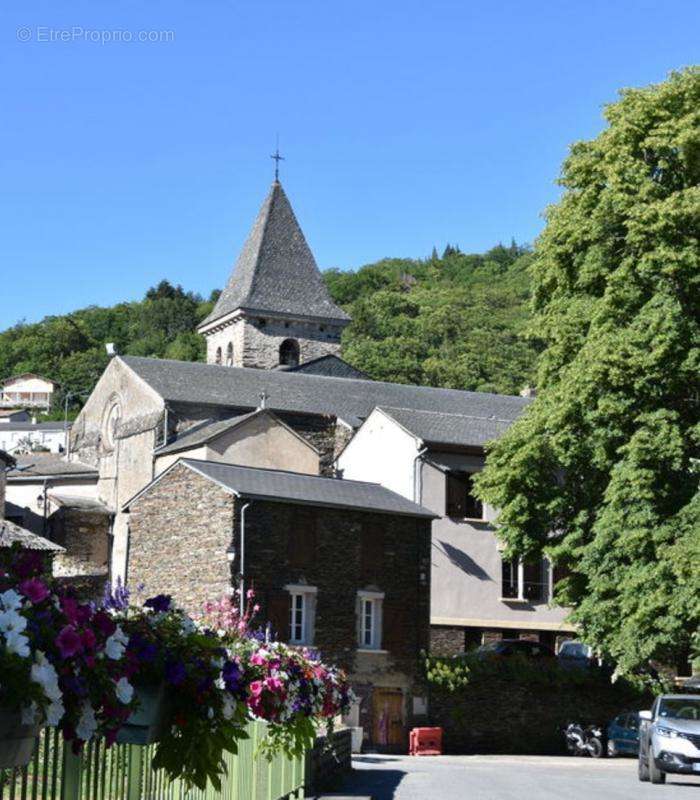 Maison à CAUDEBRONDE