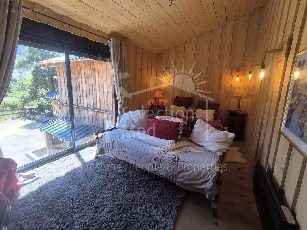 Maison à GREOLIERES