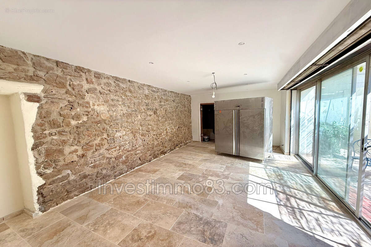 Appartement à ROUSSET