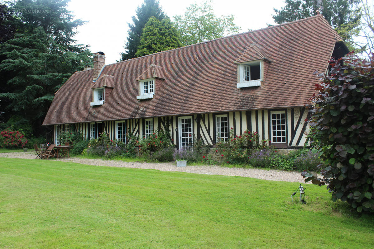 Maison à CORMEILLES