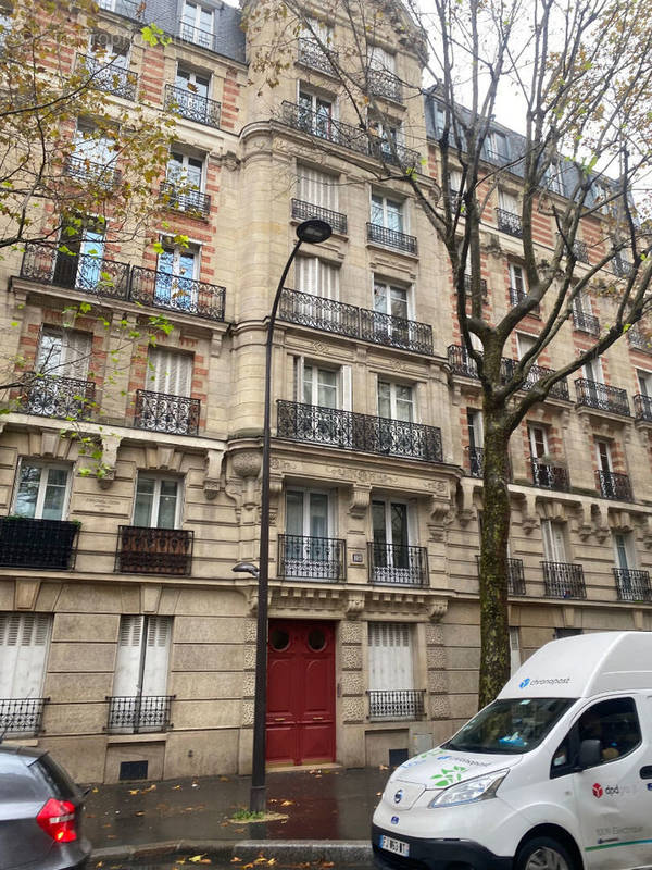 Appartement à PARIS-19E