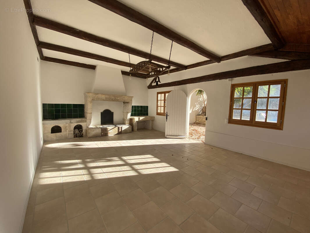 Maison à SAINT-GILLES