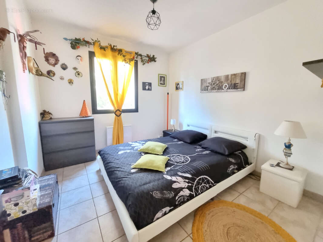 Maison à FOX-AMPHOUX