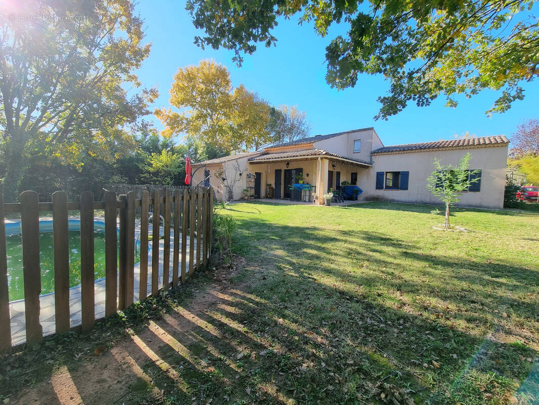 Maison à FOX-AMPHOUX