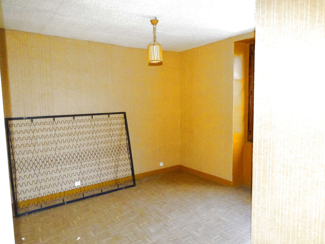 Appartement à BUJALEUF