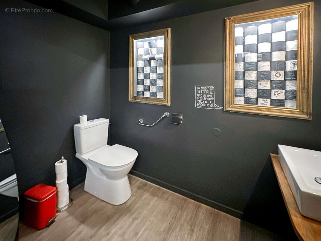 Commerce à GREZIEU-LA-VARENNE