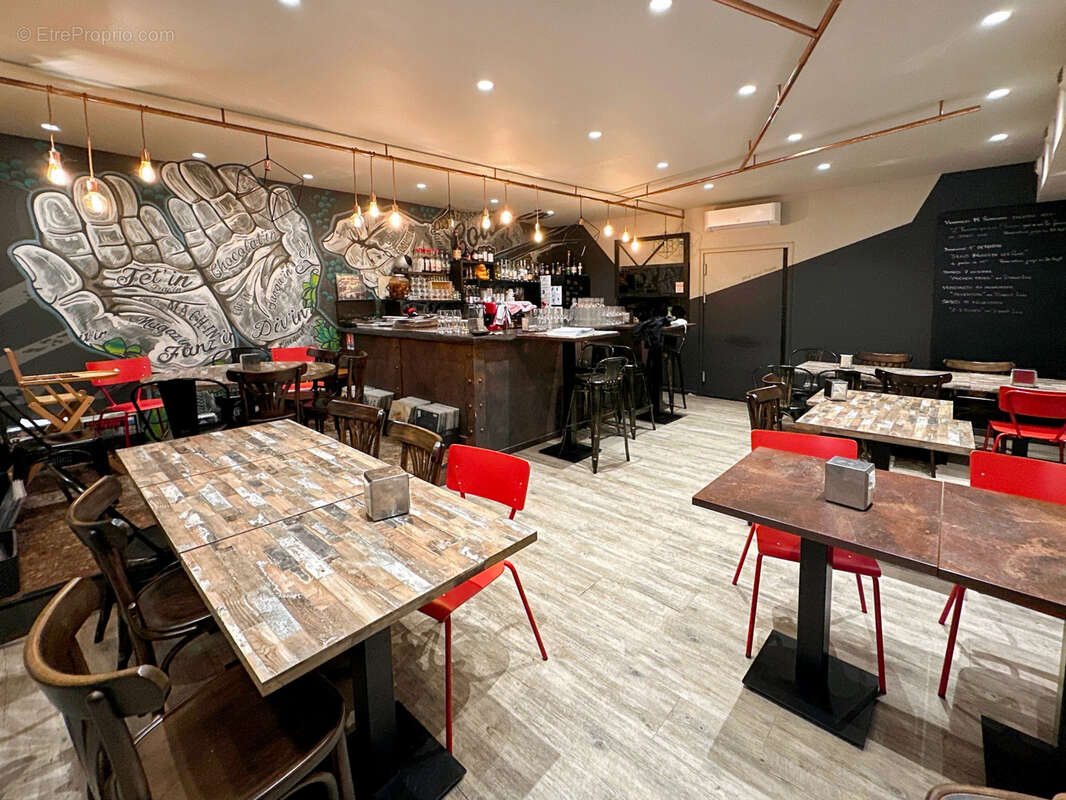 Commerce à GREZIEU-LA-VARENNE