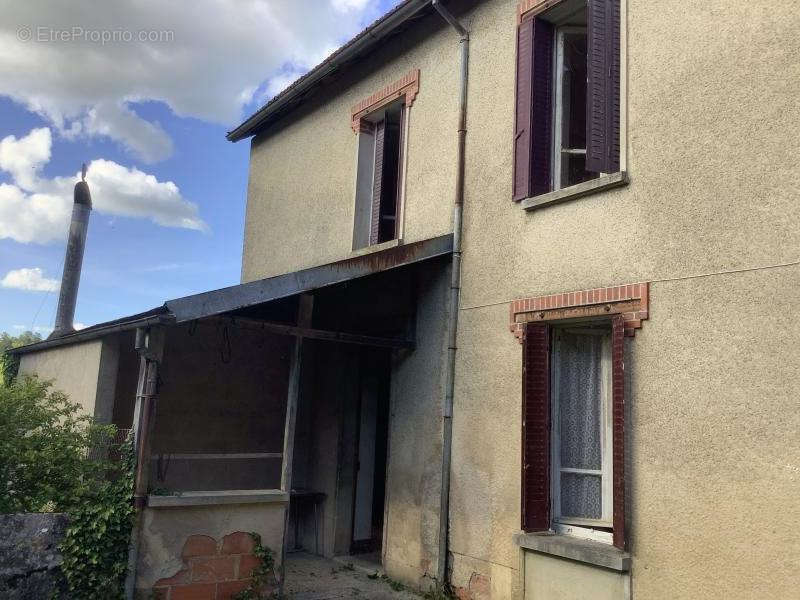 Maison à BIERRY-LES-BELLES-FONTAINES