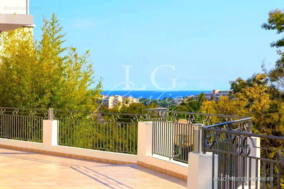 Maison à MANDELIEU-LA-NAPOULE