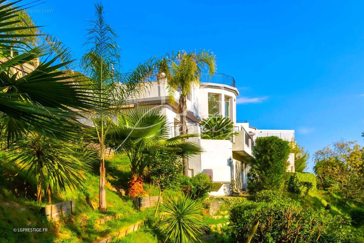 Maison à MANDELIEU-LA-NAPOULE