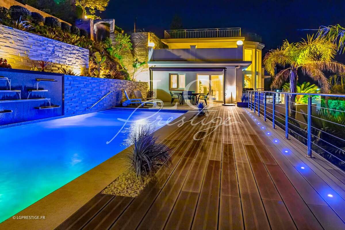 Maison à MANDELIEU-LA-NAPOULE