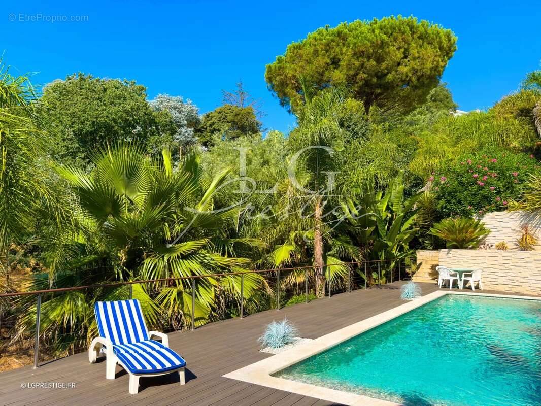 Maison à MANDELIEU-LA-NAPOULE