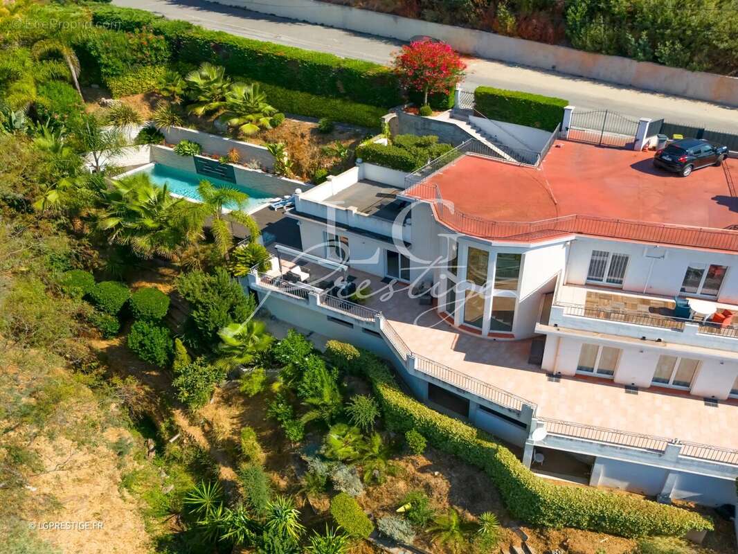Maison à MANDELIEU-LA-NAPOULE