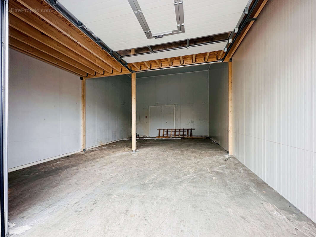 Commerce à SAINTE-CONSORCE