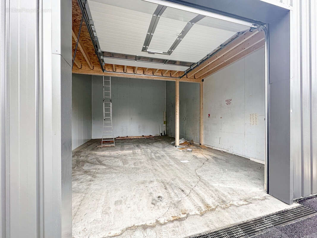 Commerce à SAINTE-CONSORCE