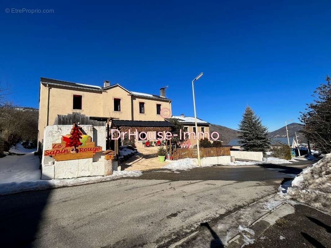 Commerce à ARTIGUES