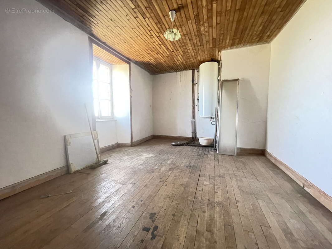 Maison à RILHAC-XAINTRIE