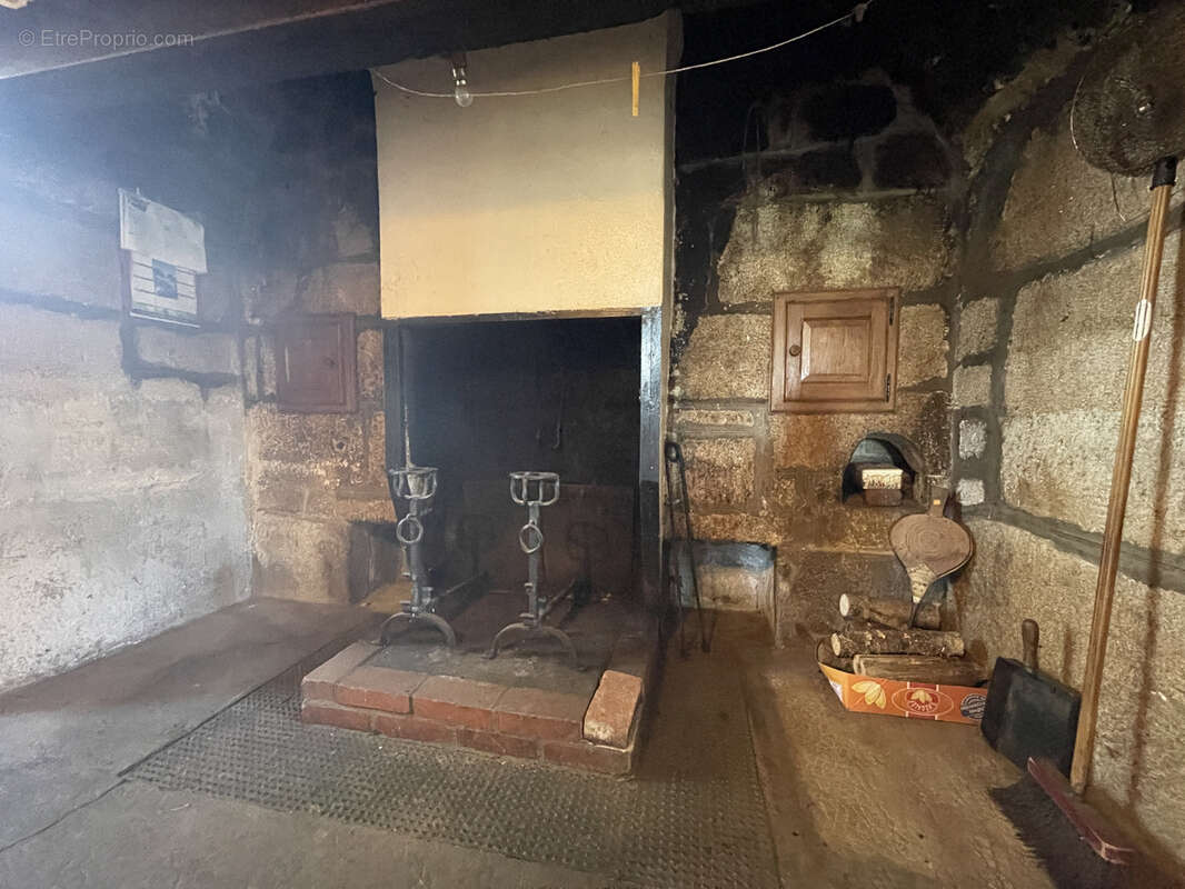 Maison à RILHAC-XAINTRIE