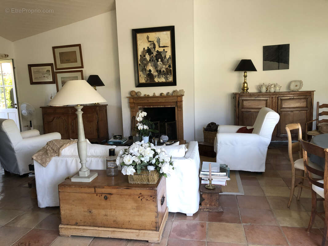 Maison à SAINT-CLEMENT-DES-BALEINES