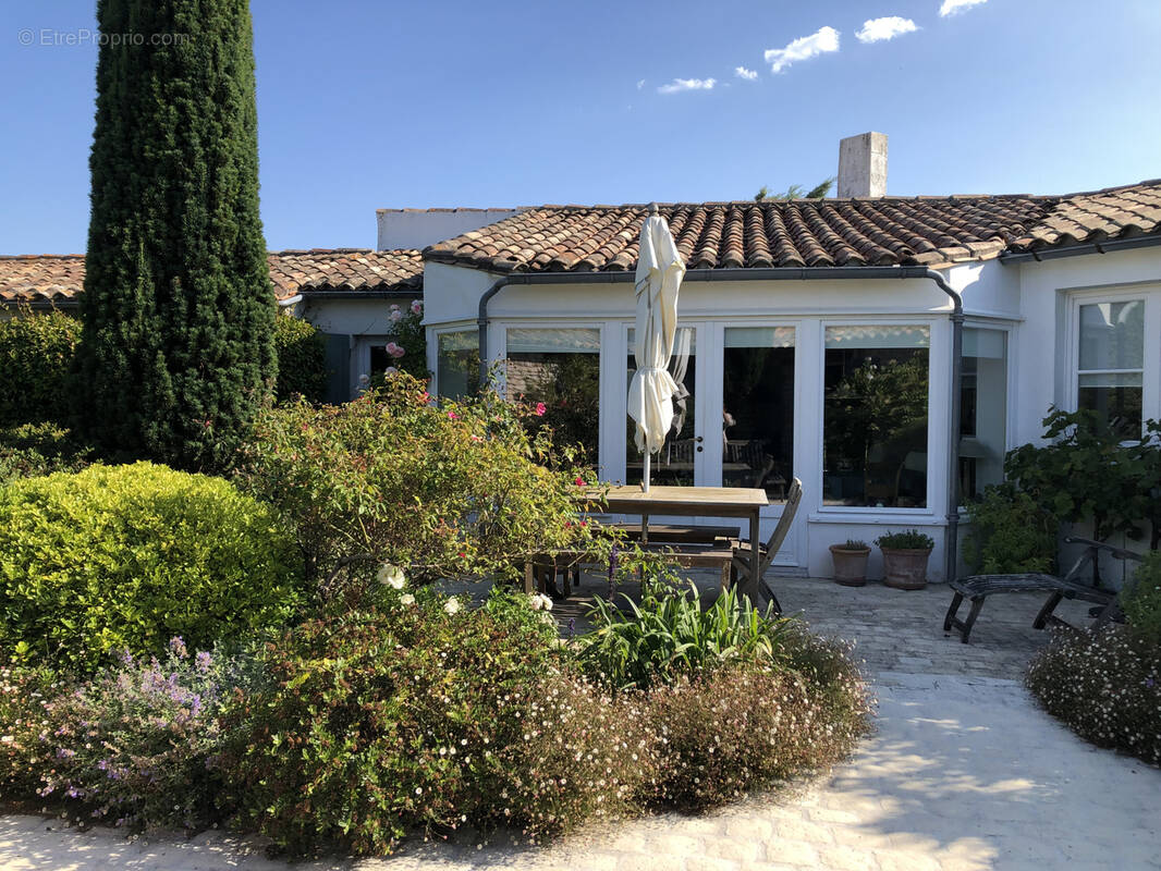 Maison à SAINT-CLEMENT-DES-BALEINES