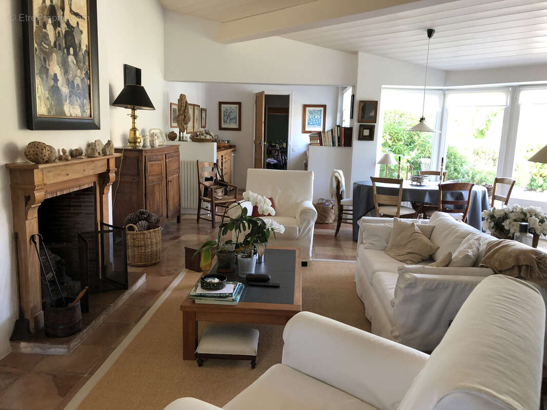 Maison à SAINT-CLEMENT-DES-BALEINES