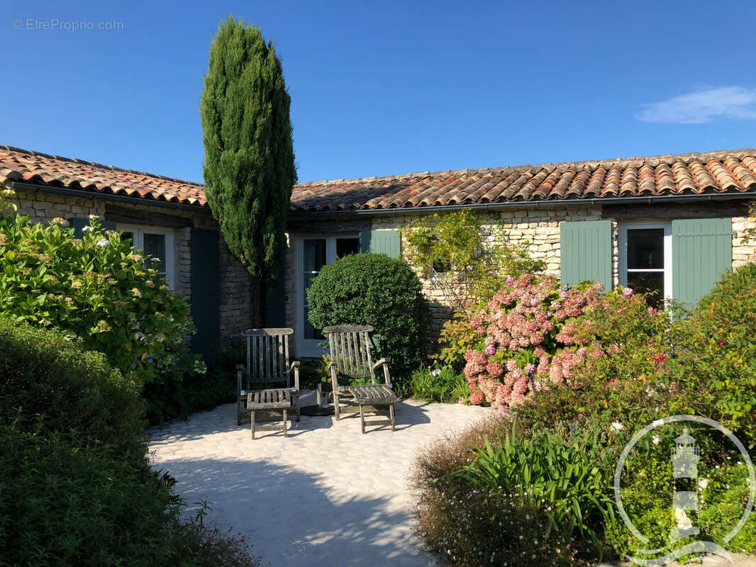 Maison à SAINT-CLEMENT-DES-BALEINES