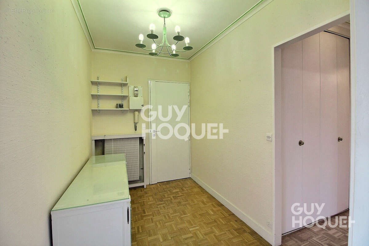 Appartement a louer chaville - 4 pièce(s) - 84 m2 - Surfyn