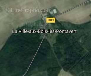 Terrain à LA VILLE-AUX-BOIS-LES-PONTAVERT