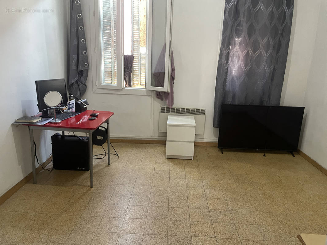 Appartement à MARSEILLE-3E