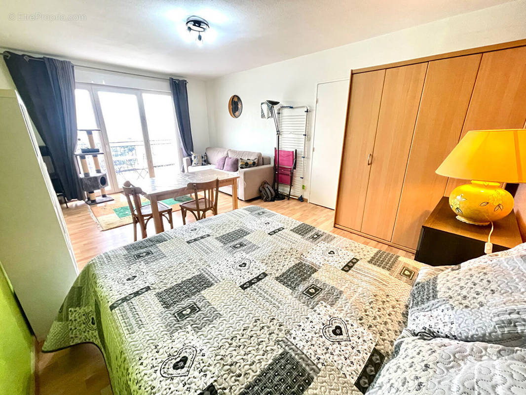 Appartement a vendre  - 1 pièce(s) - 38 m2 - Surfyn