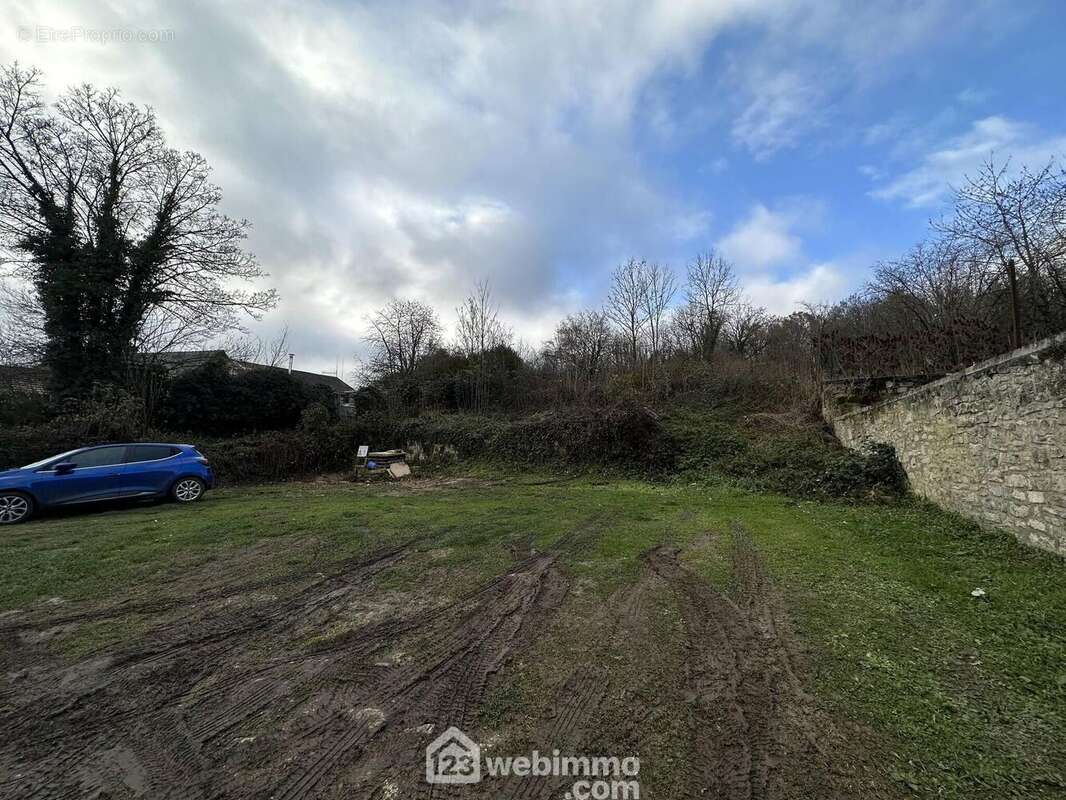 A découvrir rapidement - Terrain à CHEVREGNY