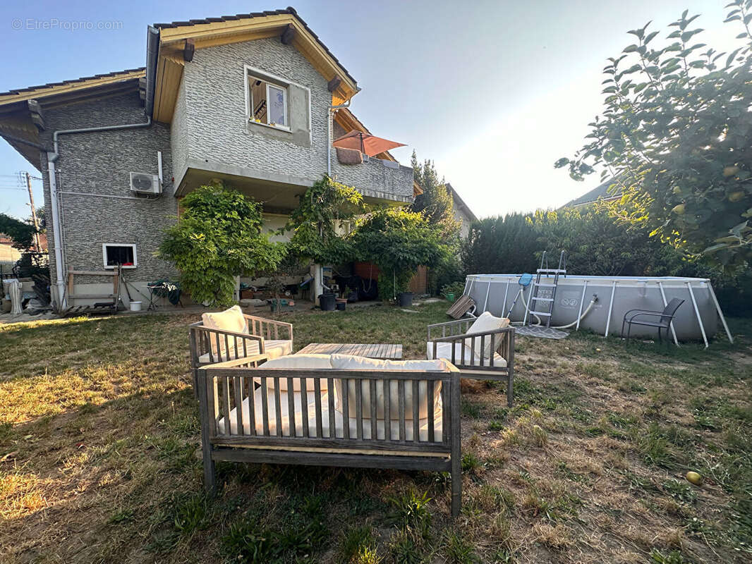 Appartement à VILLE-LA-GRAND