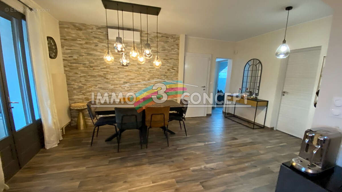 Appartement à VILLE-LA-GRAND