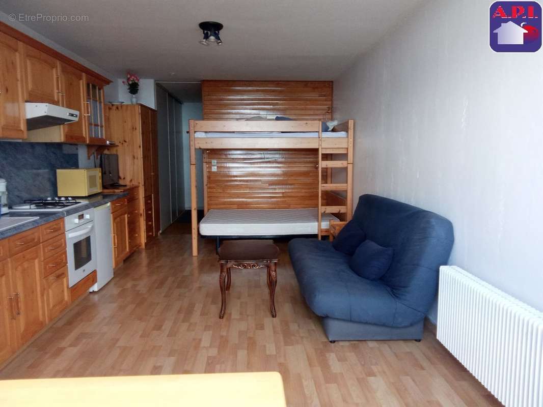 Appartement à VILLENEUVE-D&#039;OLMES