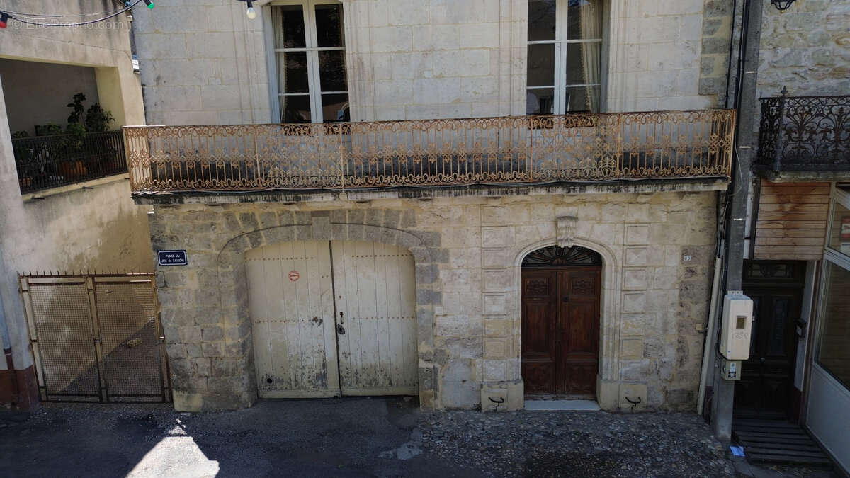 Maison à SAINT-BAUZILLE-DE-LA-SYLVE