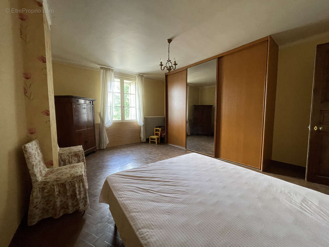 Maison à SAINT-BAUZILLE-DE-LA-SYLVE