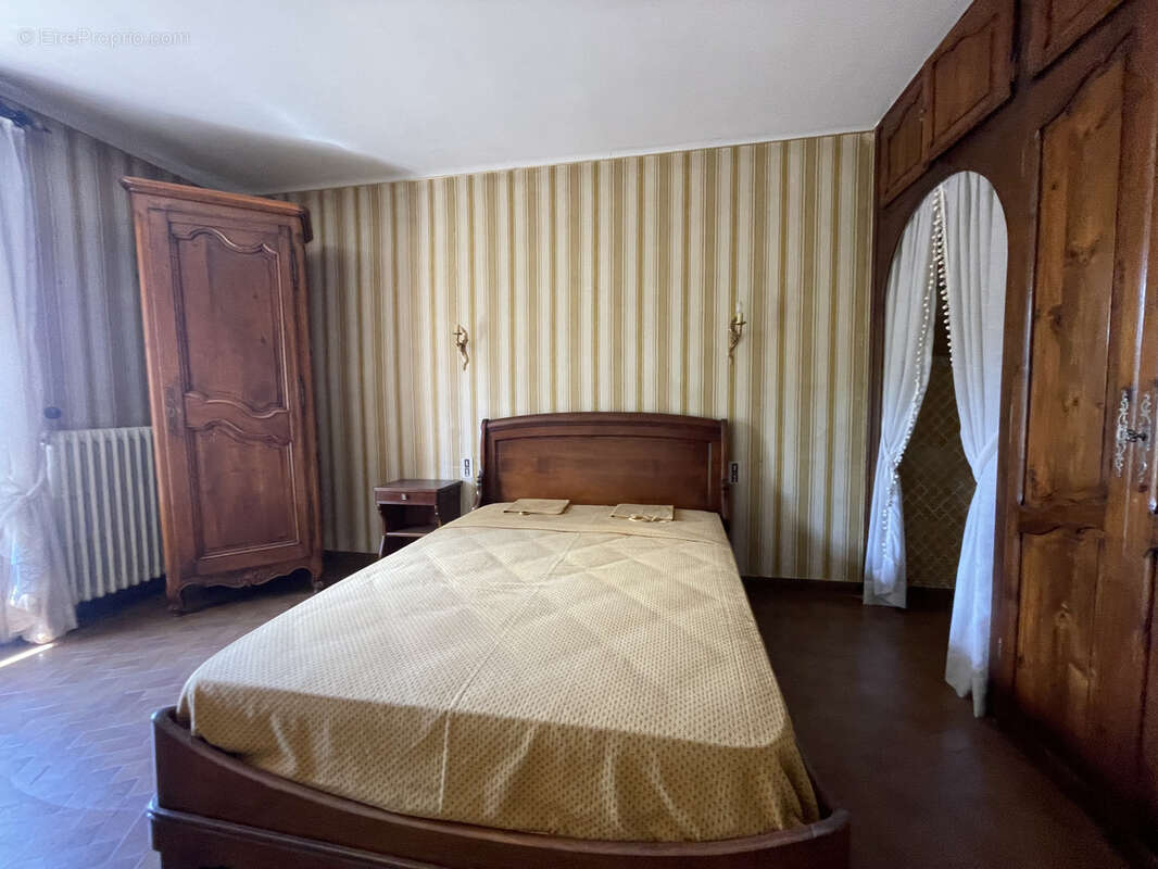 Maison à SAINT-BAUZILLE-DE-LA-SYLVE