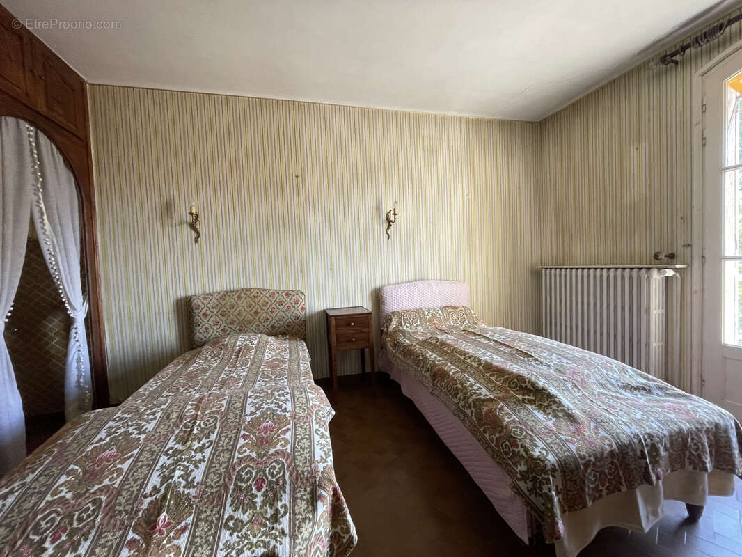 Maison à SAINT-BAUZILLE-DE-LA-SYLVE