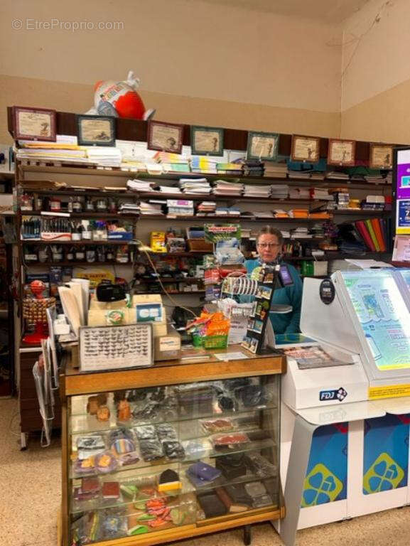 Commerce à LA CADIERE-D&#039;AZUR