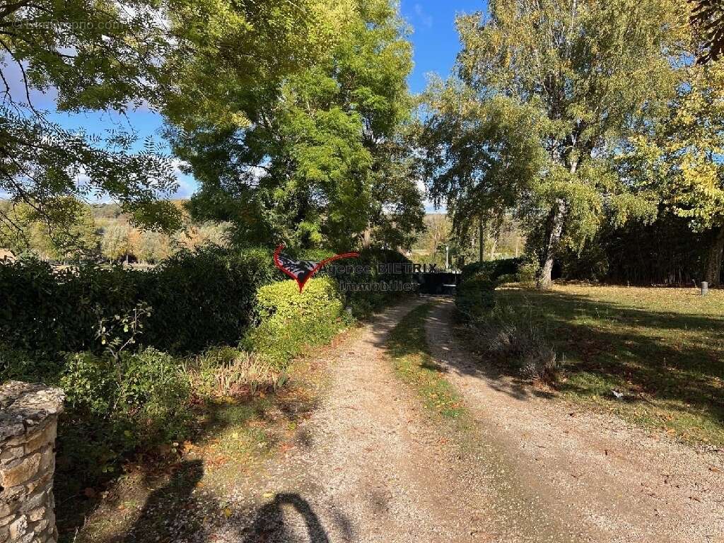 Terrain à L&#039;ISLE-ADAM