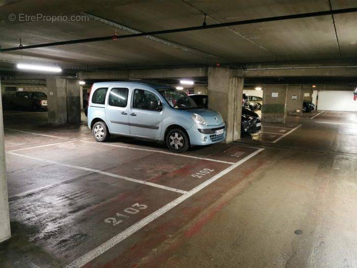 Parking à PARIS-13E
