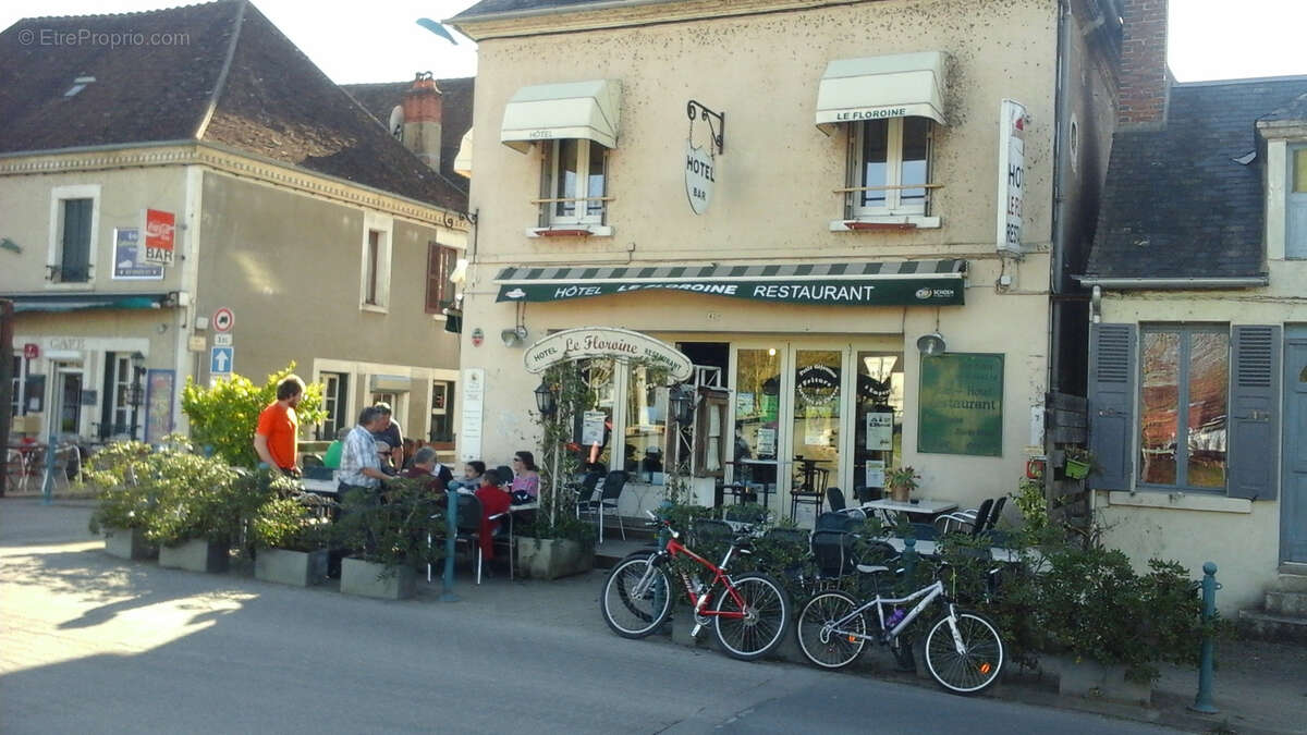 Commerce à MENETREOL-SOUS-SANCERRE