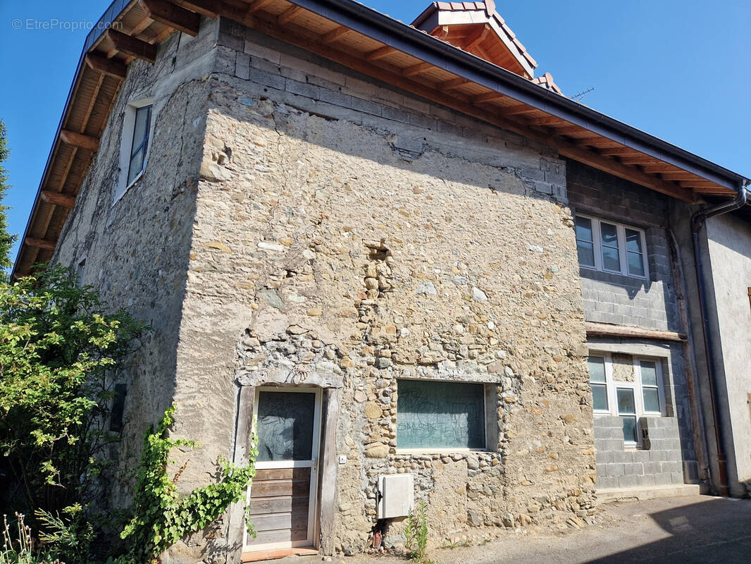 Maison à CHENS-SUR-LEMAN