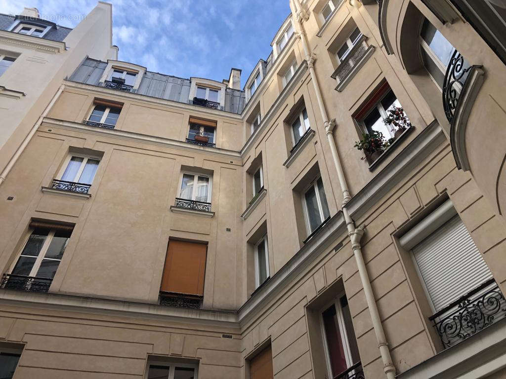 Appartement à PARIS-11E