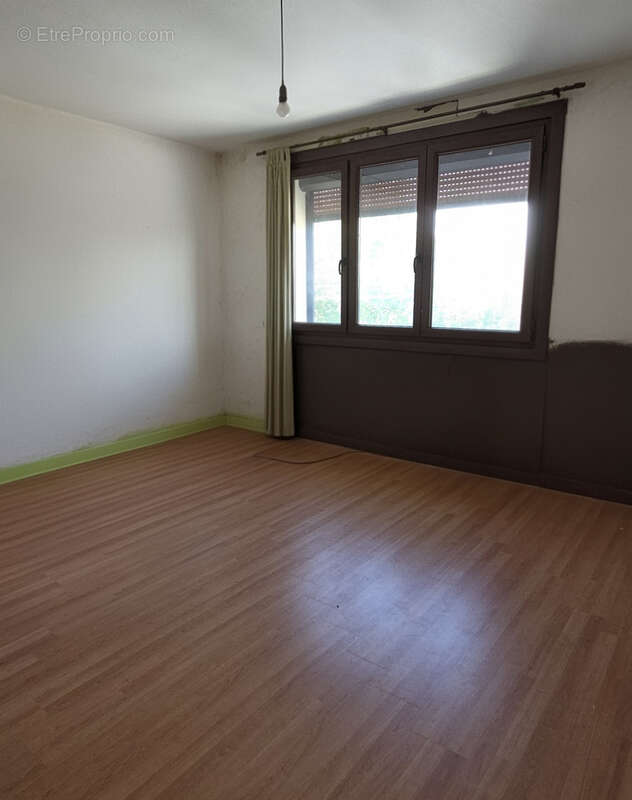 Maison à AULNOYE-AYMERIES