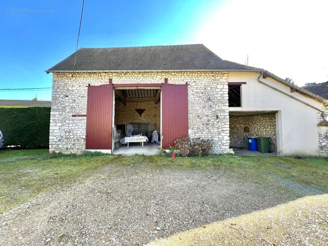 Maison à FONTAINE-SOUS-JOUY