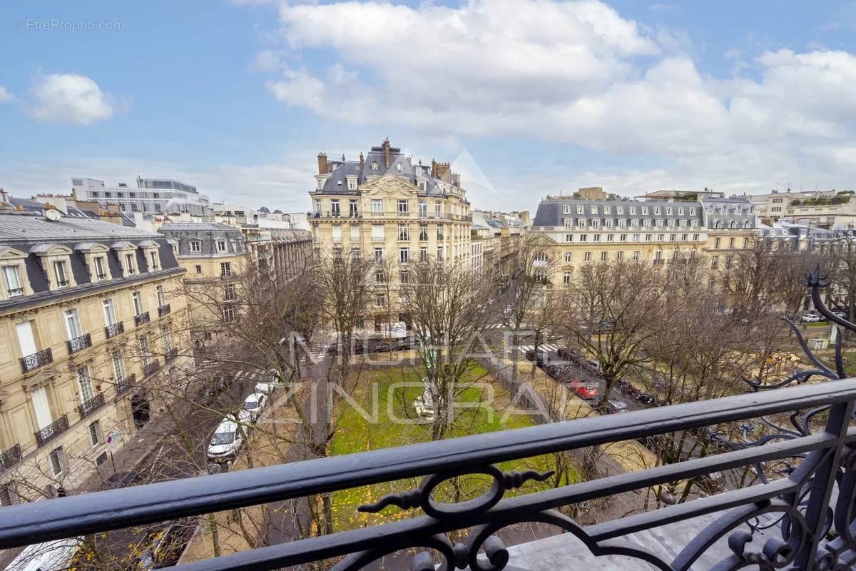 Appartement à PARIS