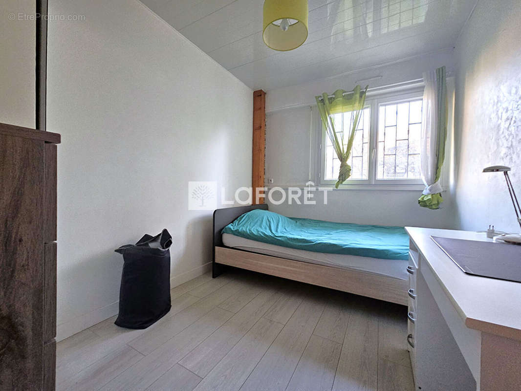 Appartement a vendre  - 5 pièce(s) - 82 m2 - Surfyn